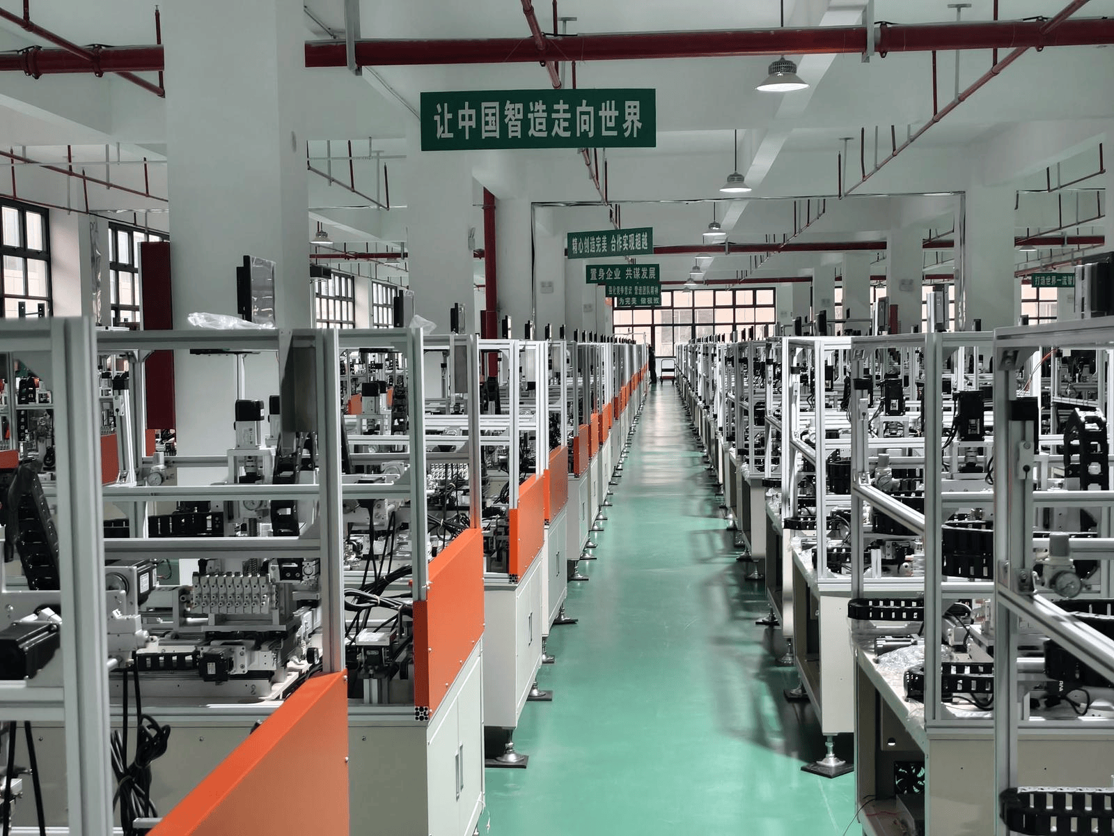 河南泌阳：聚链成势 打造光电子产业新高地